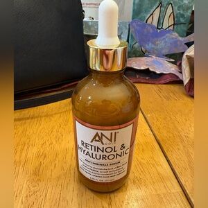 Retinol & Hyaluronic Anti-Wrinkle Serum - Brown and Gold